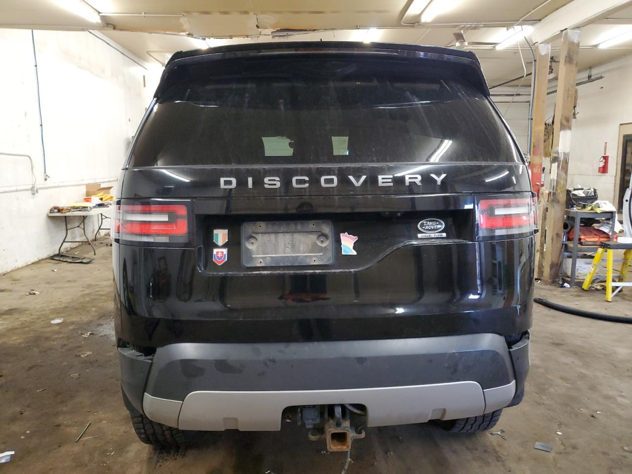 2017 Land Rover Discovery VIN SALRRBBK9HA014713 Copart auction photo, rear end / side damage thumbnail 6
