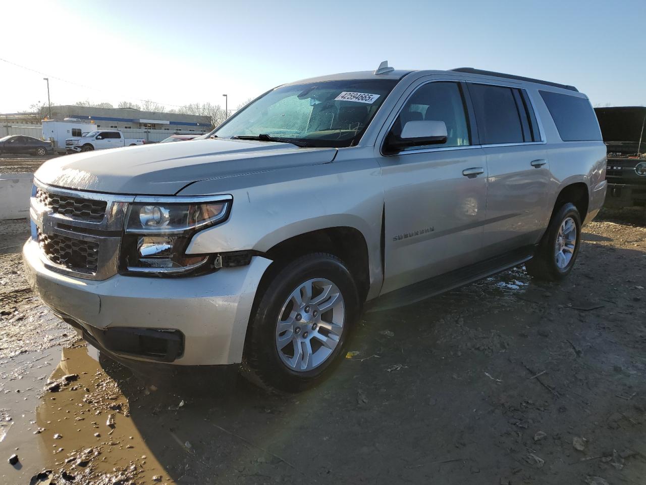 2017 Chevrolet Suburban VIN 1GNSKGKC9HR210114