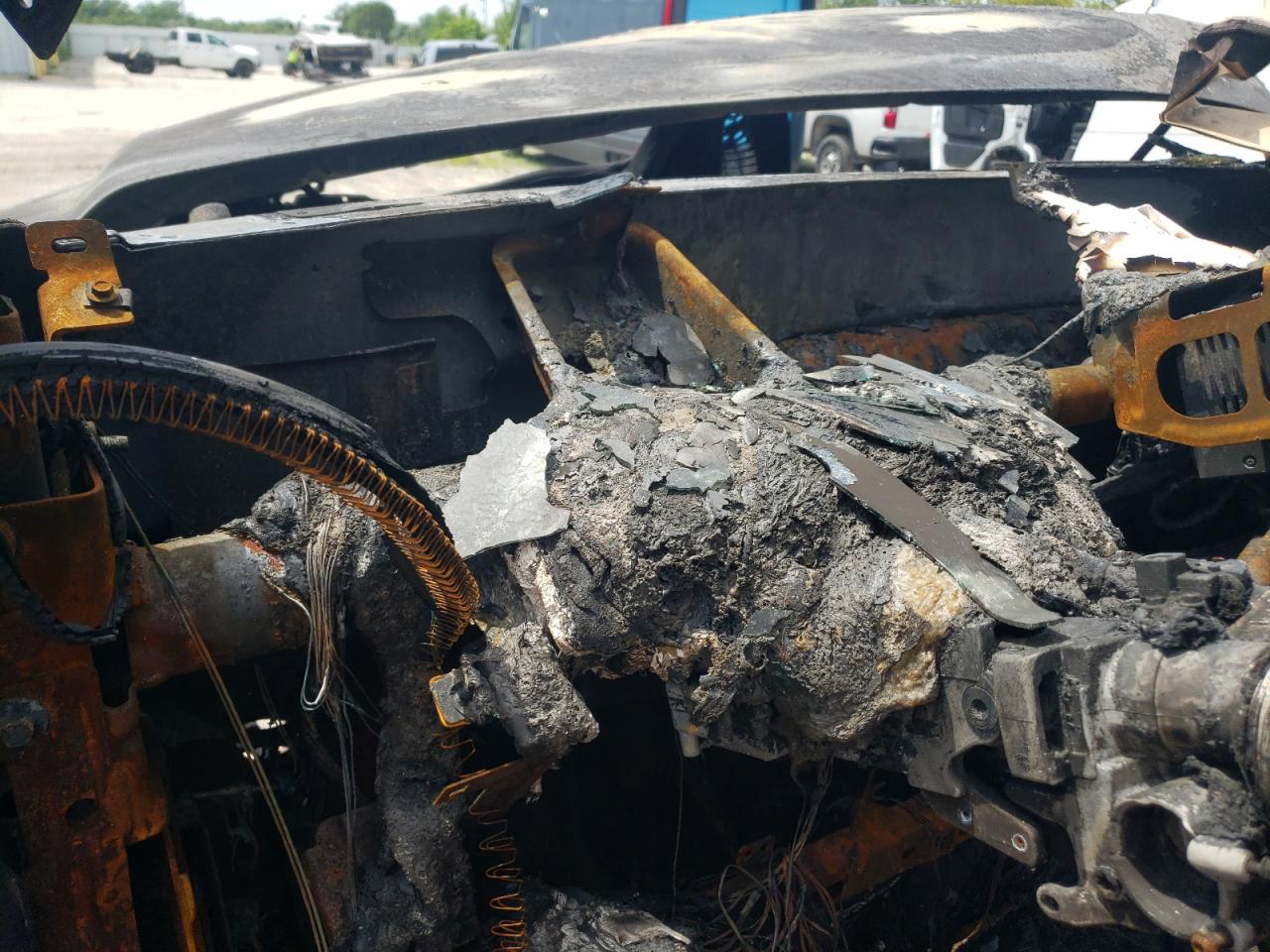 2010 Ford F450 VIN 1FDAF4GY1AEB39821 Copart auction photo, burn damage thumbnail 9