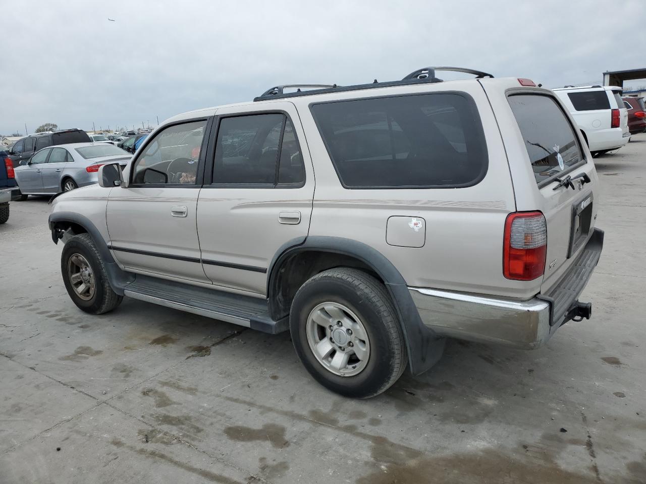 1997 Toyota 4Runner VIN JT3GN86R1V0048624 Copart auction photo, front end damage thumbnail 2