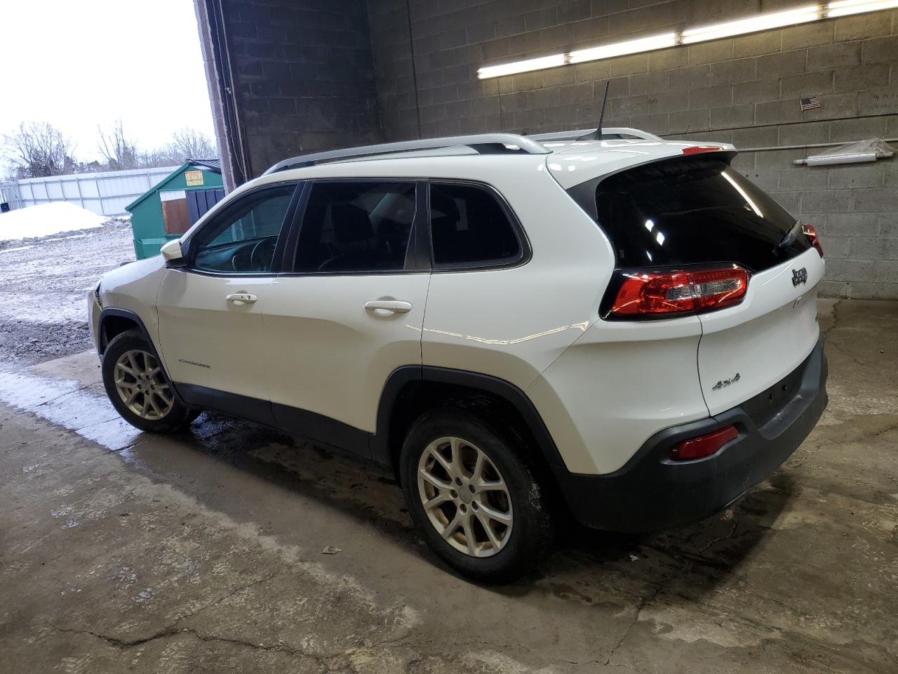 2018 Jeep Grand Cherokee VIN 1C4PJMLB9JD507862 Copart auction photo, undercarriage / all over damage thumbnail 2