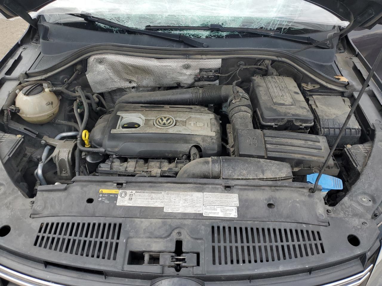 2016 Volkswagen Tiguan VIN WVGBV7AX4GW588986 Copart auction photo, front end damage thumbnail 12