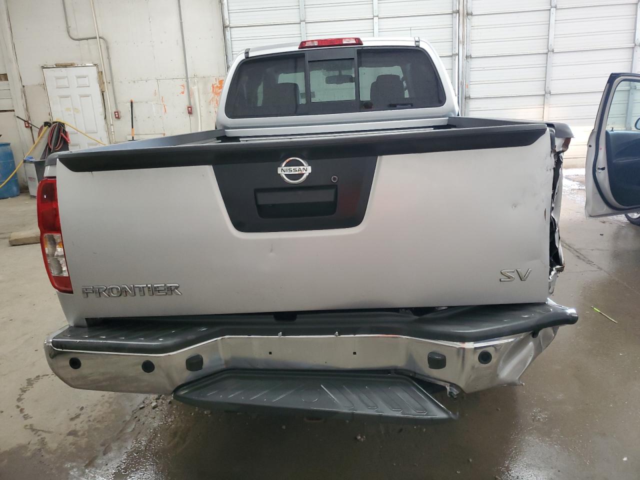 2021 Nissan Navara (Frontier) VIN 1N6ED0CE5MN704928 Copart auction photo, rear end / front end damage thumbnail 6