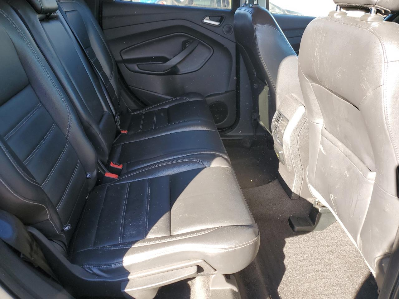 2019 Ford Escape VIN 1FMCU9J99KUC28556 Copart auction photo, front end / side damage thumbnail 11