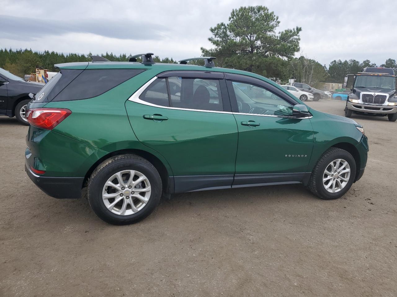 2019 Chevrolet Equinox VIN 2GNAXUEV5K6201664 Copart auction photo, vandalism damage thumbnail 3