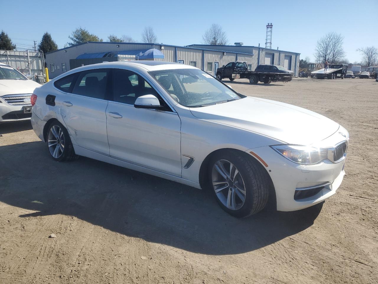 2016 BMW 3er VIN WBA8Z5C54GG501629 Copart auction photo, rear end damage thumbnail 4