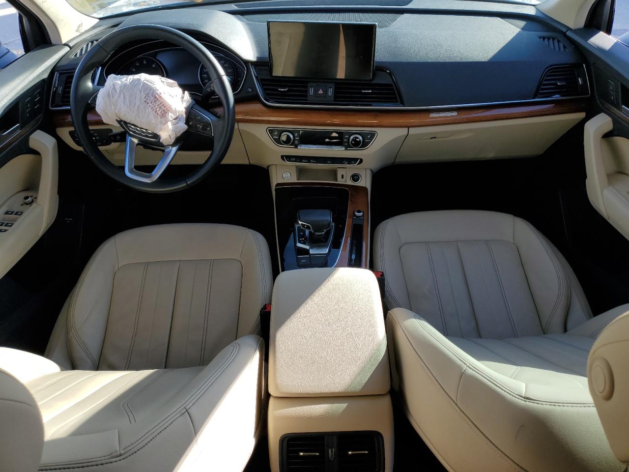 2021 Audi Q5 VIN WA1AAAFY2M2087554 Copart auction photo, front end damage thumbnail 8
