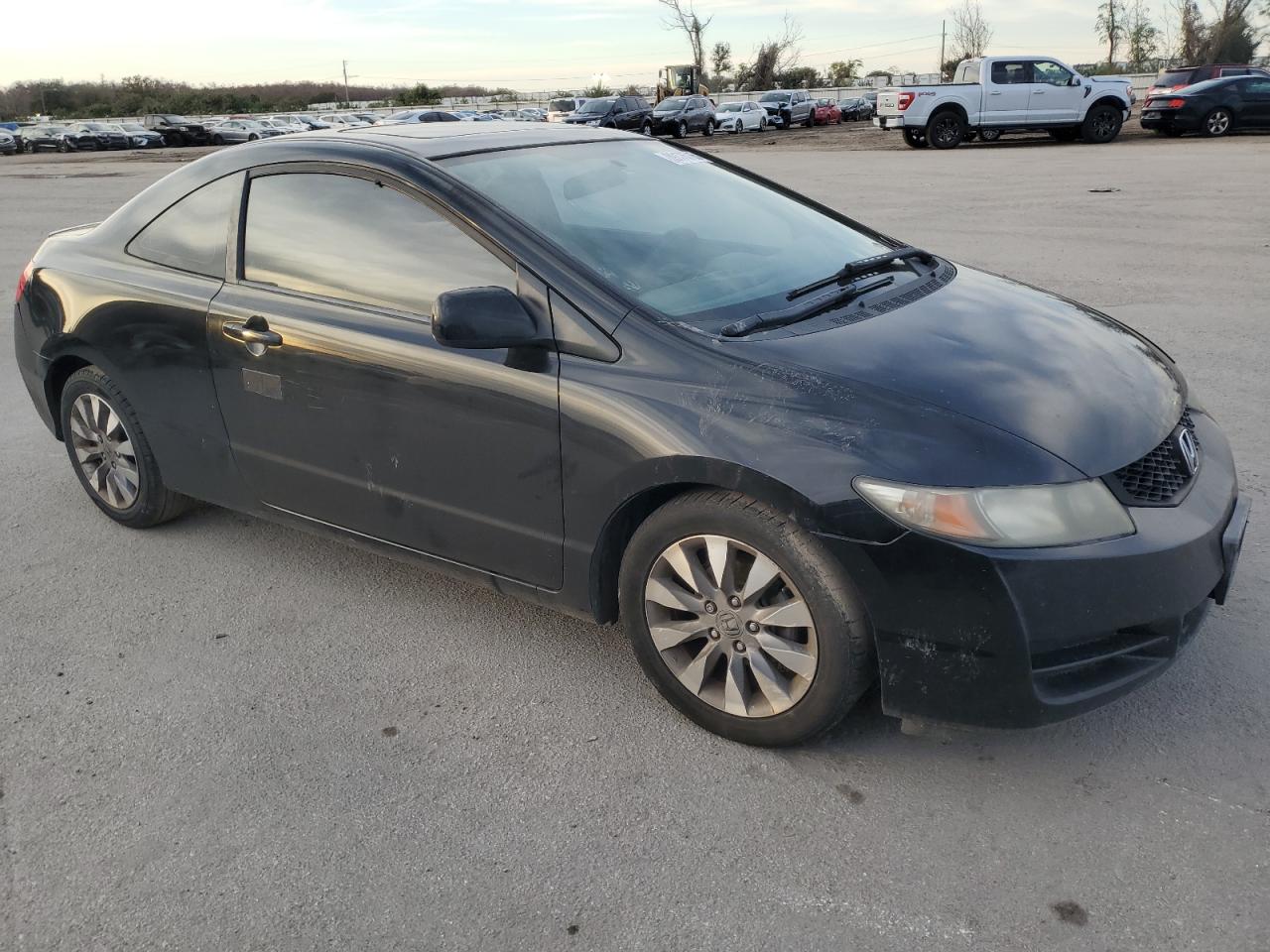 2011 Honda Civic VIN 2HGFG1B8XBH501086 Copart auction photo, rear end / minor dent/scratches damage thumbnail 4