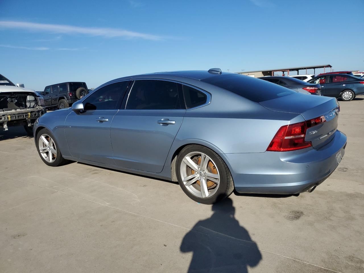2018 Volvo S90 VIN LVY102MK6JP056490 Copart auction photo, front end / side damage thumbnail 2
