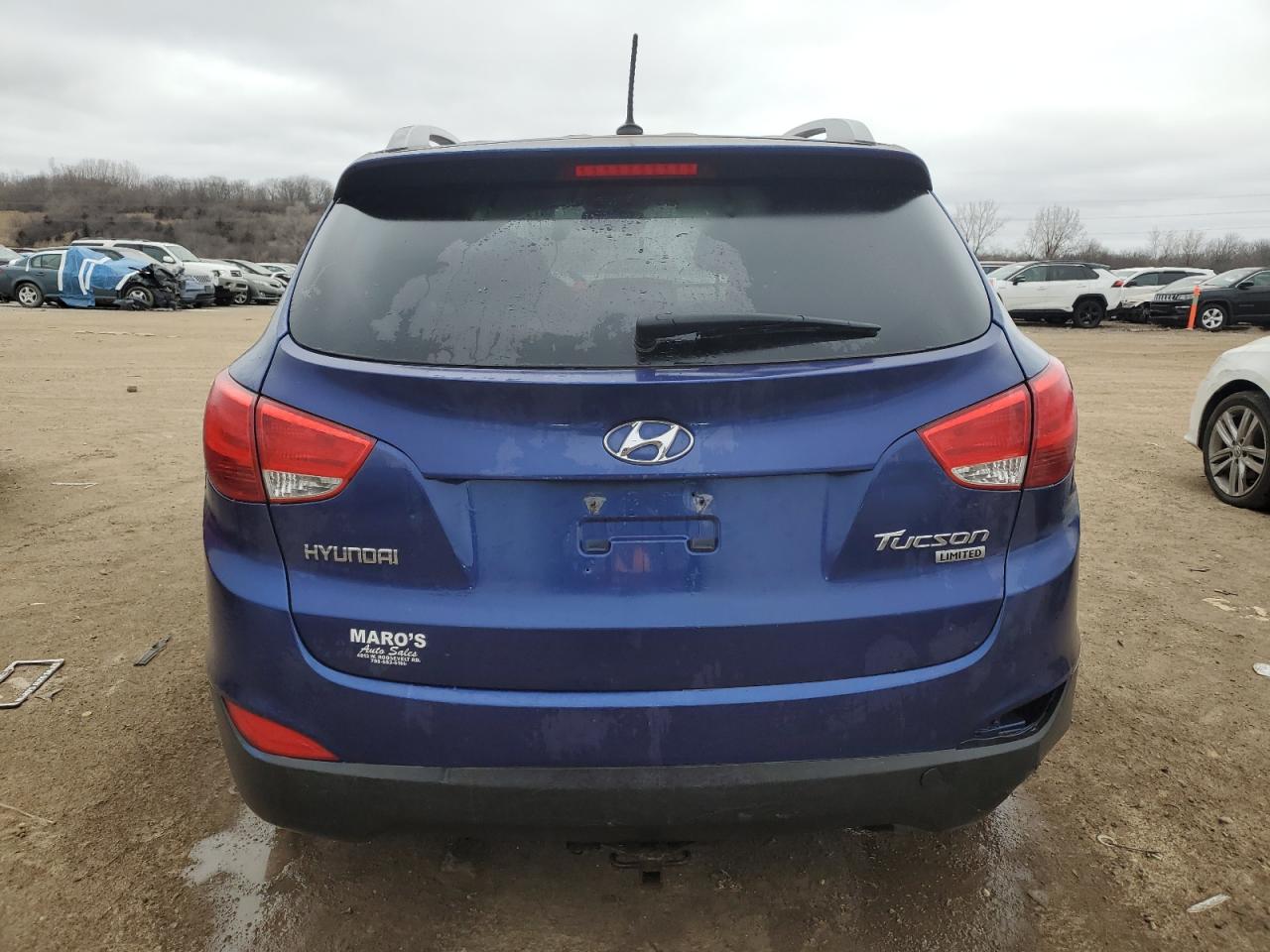 2011 Hyundai Tucson VIN KM8JU3AC3BU291975 Copart auction photo, burn - engine / front end damage thumbnail 6