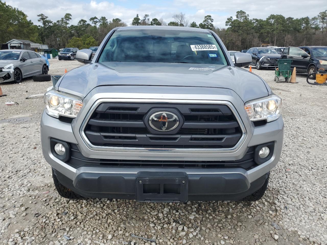 2019 Toyota Tacoma VIN 5TFAZ5CN8KX086425 Copart auction photo, side / undercarriage damage thumbnail 5