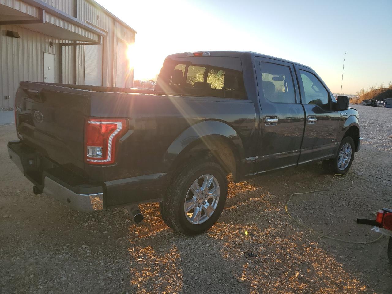2016 Ford F-150 VIN 1FTEW1CP0GKF96907 Copart auction photo, front end damage thumbnail 3