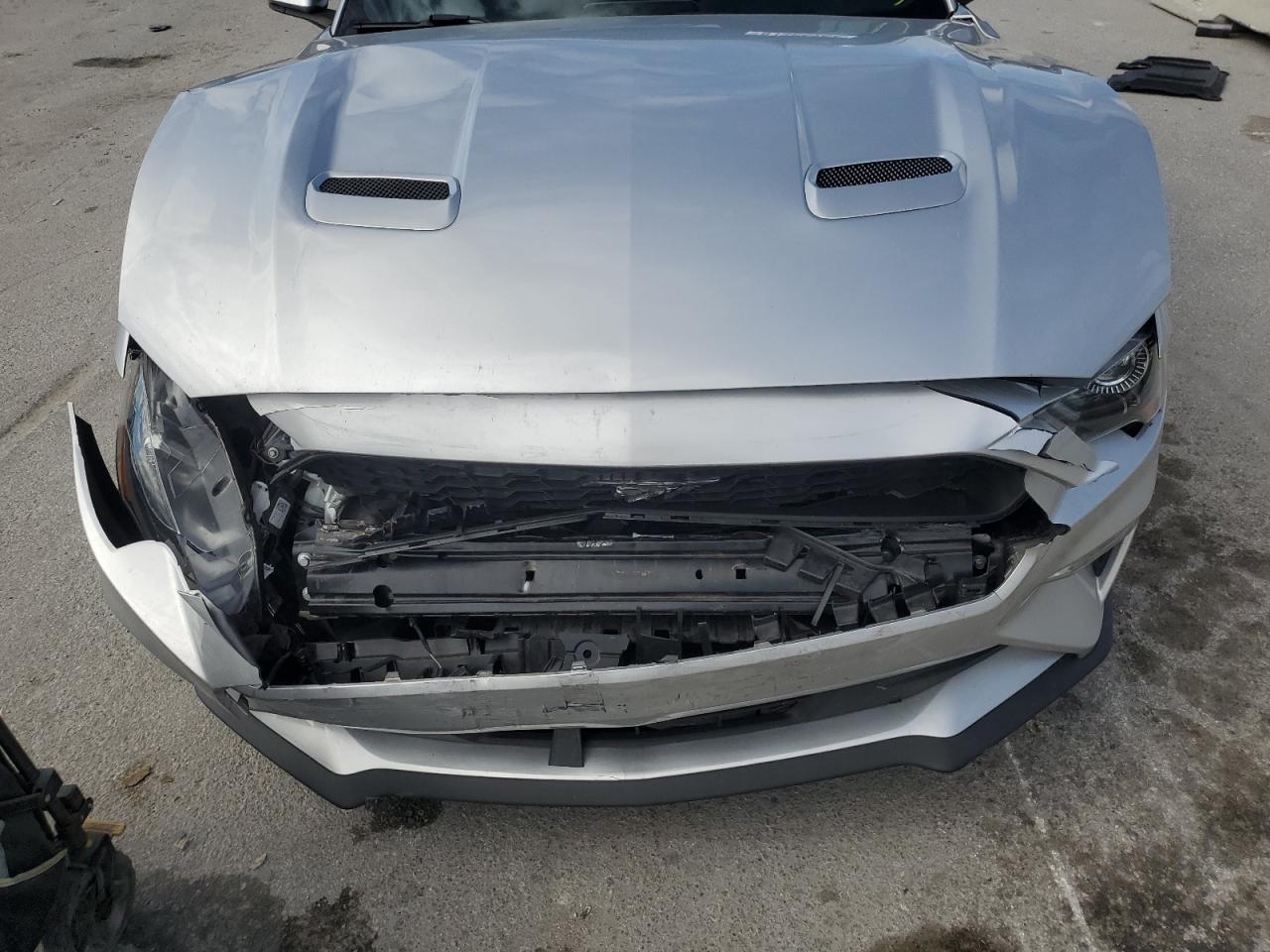2019 Ford Mustang VIN 1FATP8UH6K5170558 Copart auction photo, front end damage thumbnail 11