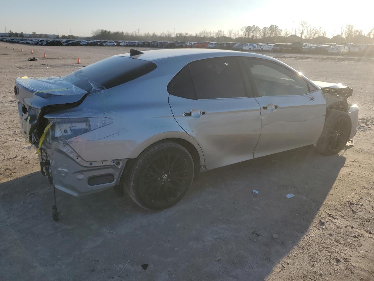 2022 Toyota Camry VIN 4T1G31AK8NU039703 Copart auction photo, all over / minor dent/scratches damage thumbnail 3