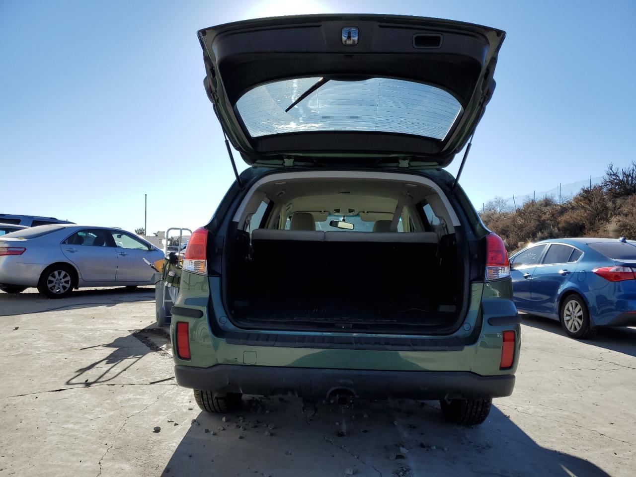 2011 Subaru Outback VIN 4S4BRBCC6B3339777 Copart auction photo, front end damage thumbnail 6