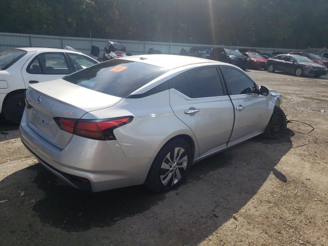 2020 Nissan Altima VIN 1N4BL4BVXLC238429 Copart auction photo, rollover damage thumbnail 3