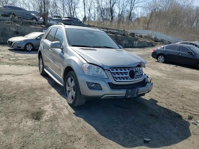 2011 Mercedes-Benz M-klasse VIN 4JGBB8GB1BA671517 Copart auction photo, front end / minor dent/scratches damage thumbnail 11