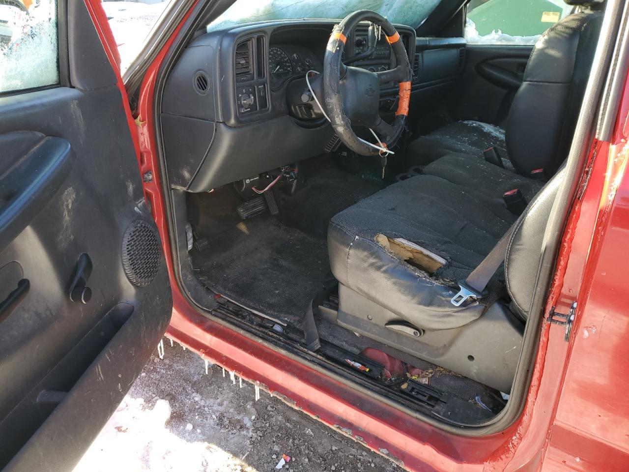 2002 Chevrolet Silverado VIN 1GCEC14VX2Z333099 Copart auction photo, all over damage thumbnail 8