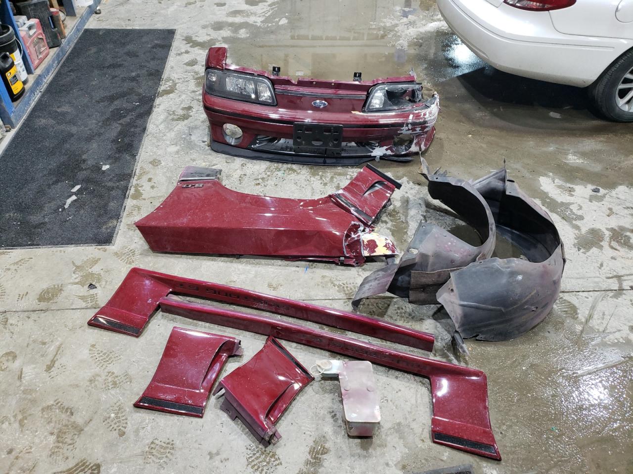1988 Ford Mustang VIN 1FABP42E7JF150115 Copart auction photo, front end / hail damage thumbnail 12