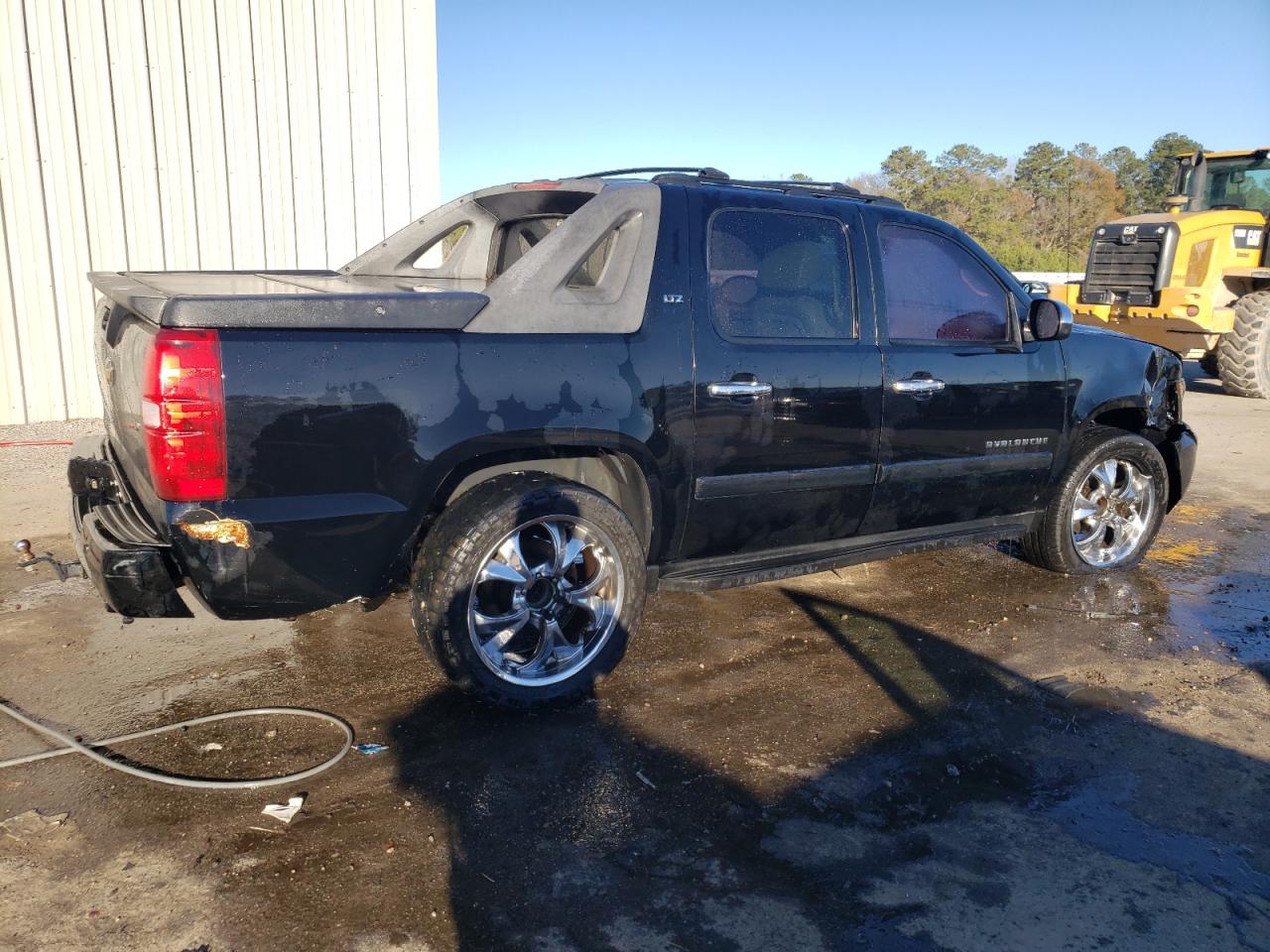 2007 Chevrolet Avalanche VIN 3GNEC12J47G308178 Copart auction photo, front end damage thumbnail 3