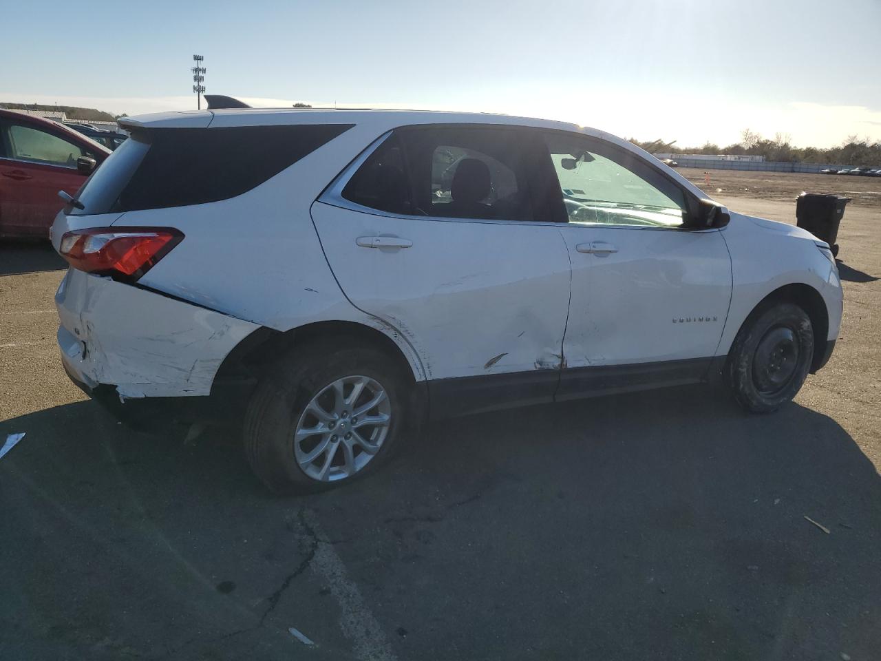 2019 Chevrolet Equinox VIN 2GNAXKEV7K6192972 Copart auction photo, rear end / side damage thumbnail 3