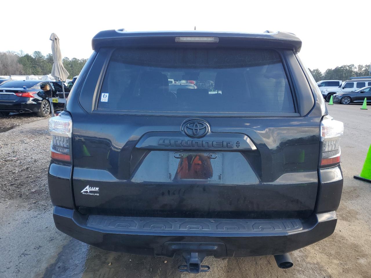 2020 Toyota 4Runner VIN JTEZU5JR2L5224248 Copart auction photo, front end / side damage thumbnail 6
