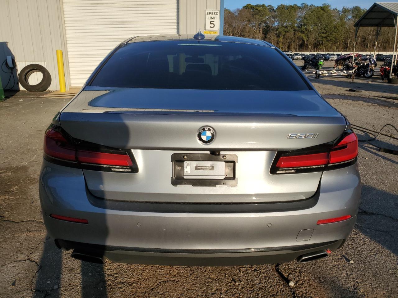 2021 BMW 5er VIN WBA53BH01MWX04348 Copart auction photo, all over damage thumbnail 6