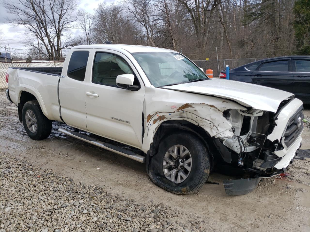 2016 Toyota Tacoma VIN 5TFSX5EN5GX046219 Copart auction photo, front end / side damage thumbnail 4