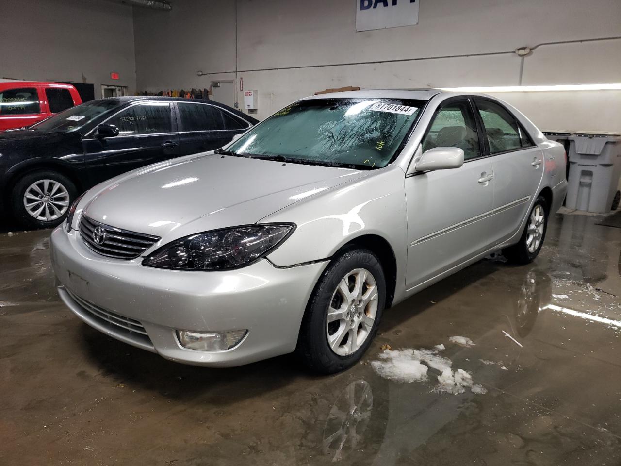 2005 Toyota Camry VIN 4T1BF30K75U110369