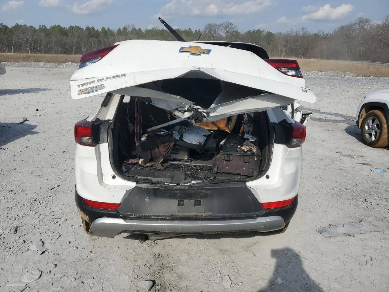 2023 Chevrolet TrailBlazer VIN KL79MPSL5PB198288 Copart auction photo, burn damage thumbnail 6