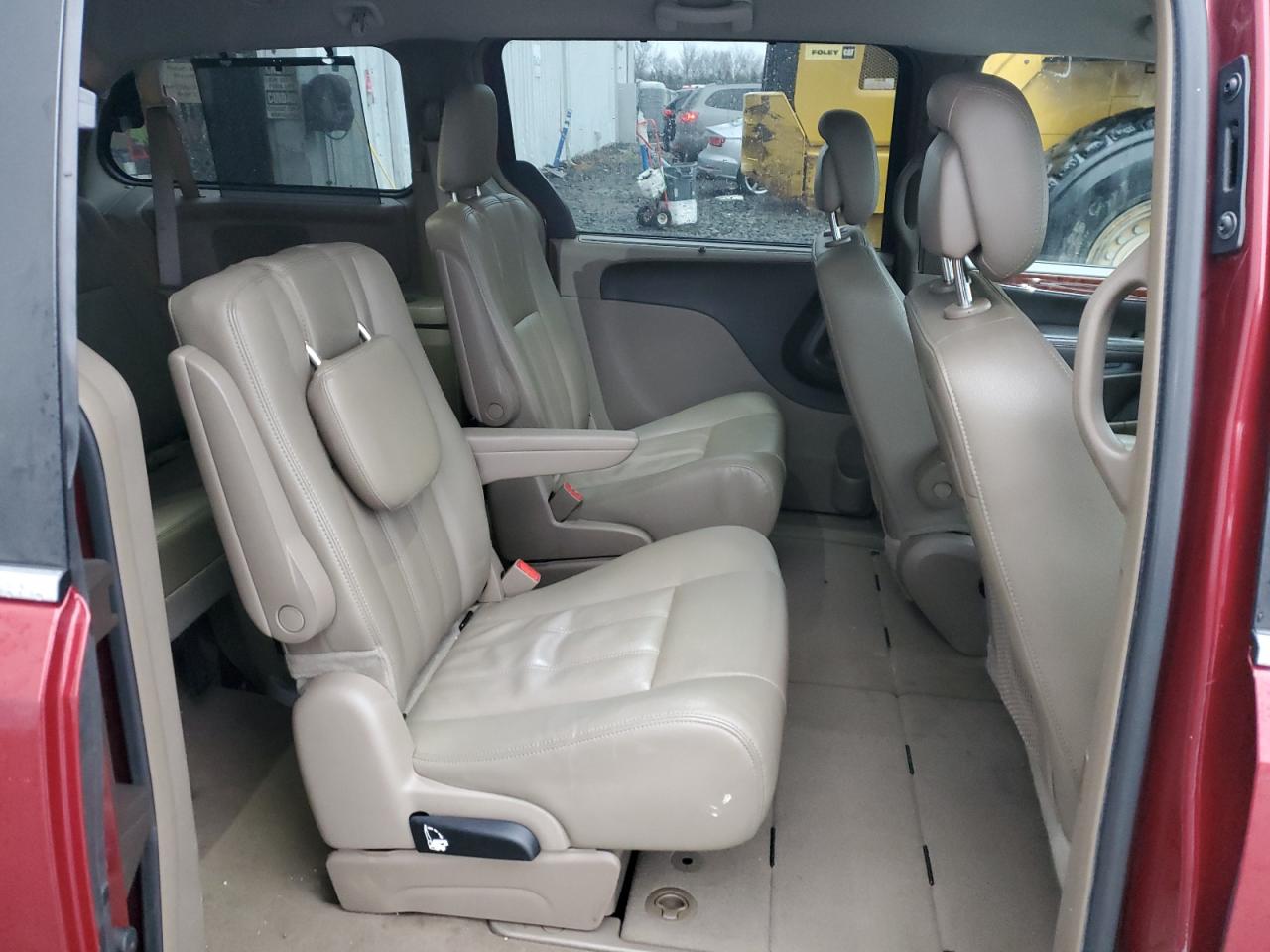 2015 Chrysler Town & Country VIN 2C4RC1BG2FR752893 Copart auction photo, rear end damage thumbnail 11
