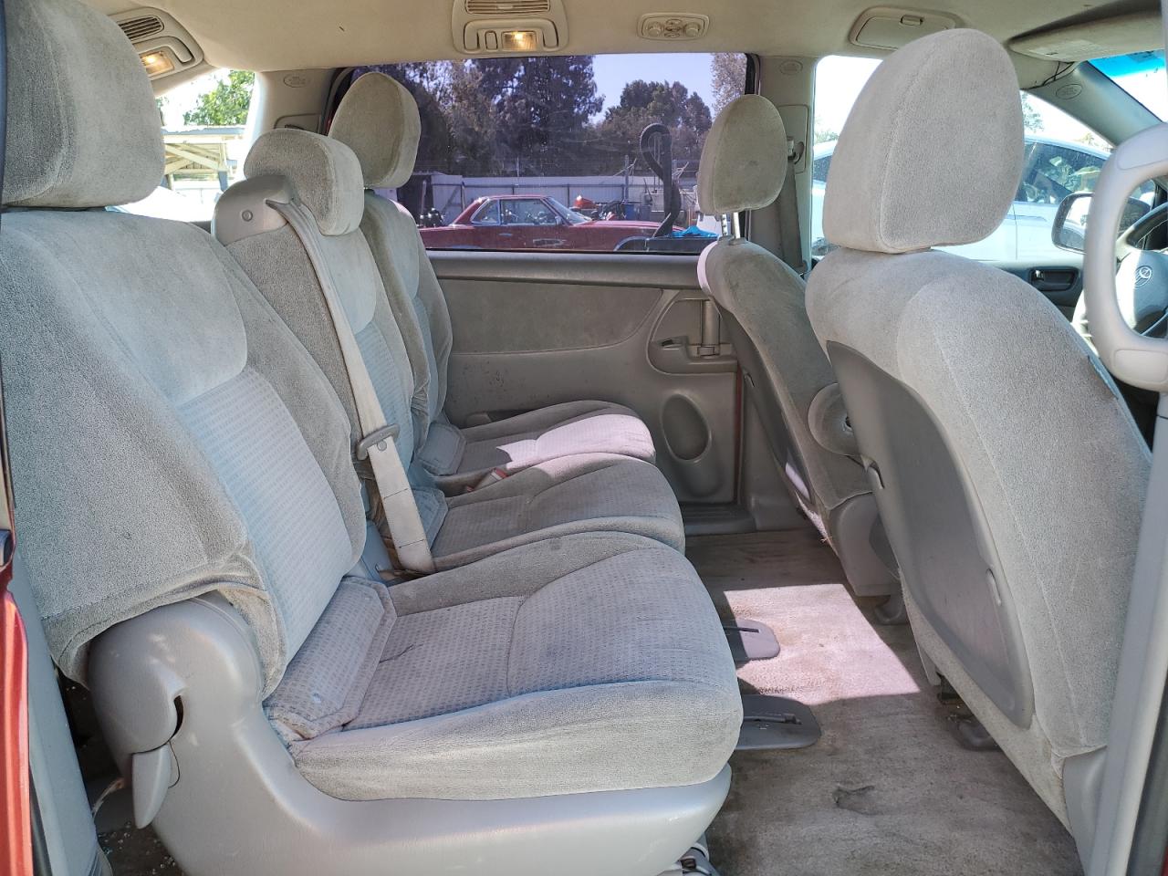 2010 Toyota Sienna VIN 5TDKK4CC8AS341922 Copart auction photo, rear end / front end damage thumbnail 11
