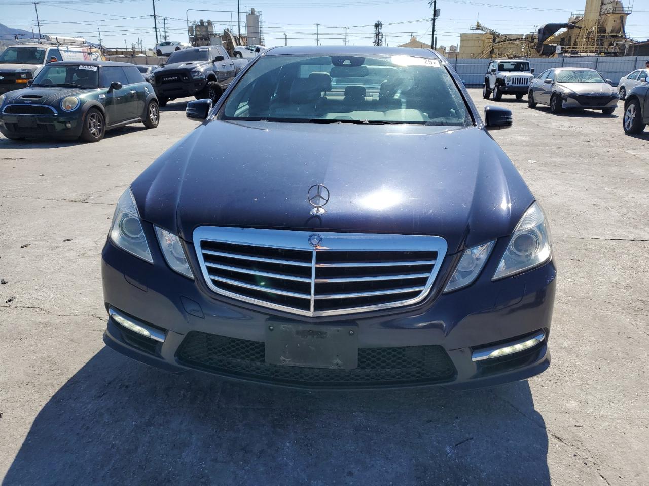 2012 Mercedes-Benz E-klasse VIN WDDHF5KB7CA554945 Copart auction photo, rear end damage thumbnail 5