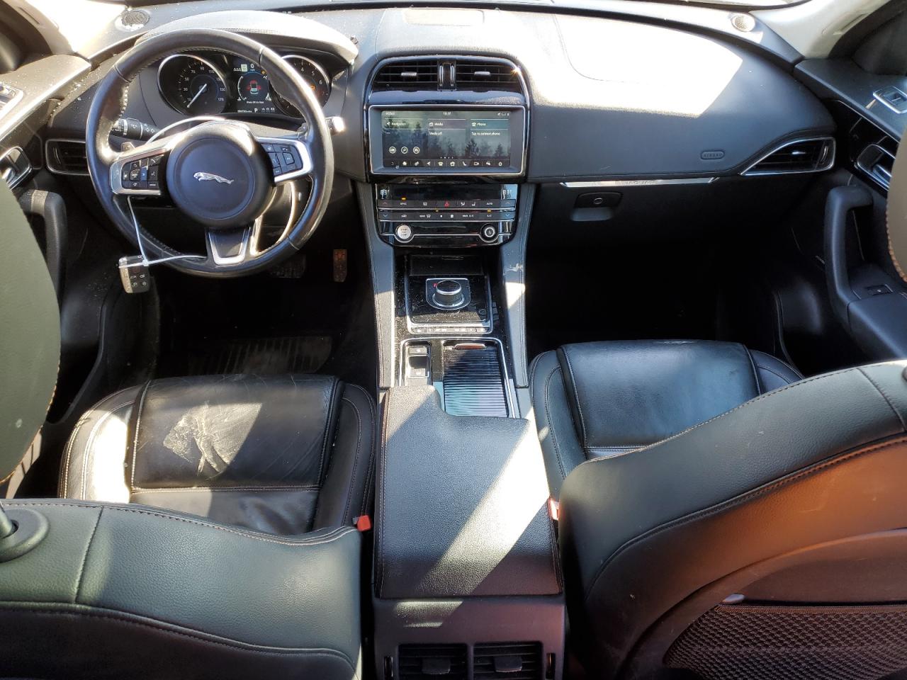 2020 Jaguar F-Pace VIN SADCK2GX2LA634581 Copart auction photo, side / front end damage thumbnail 8