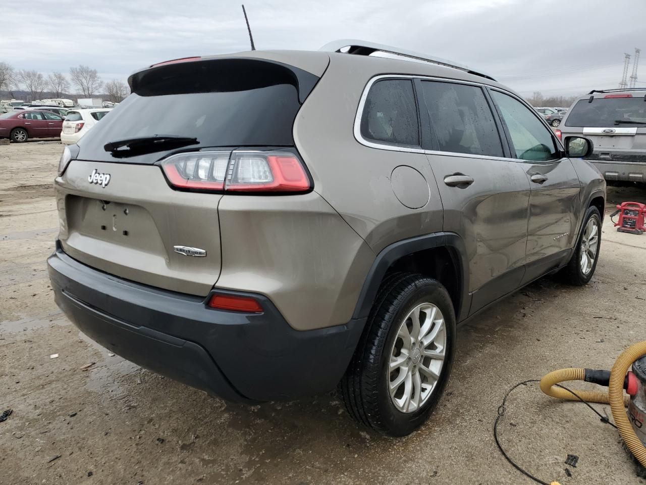 2019 Jeep Grand Cherokee VIN 1C4PJLCB2KD296886 Copart auction photo, side / undercarriage damage thumbnail 3