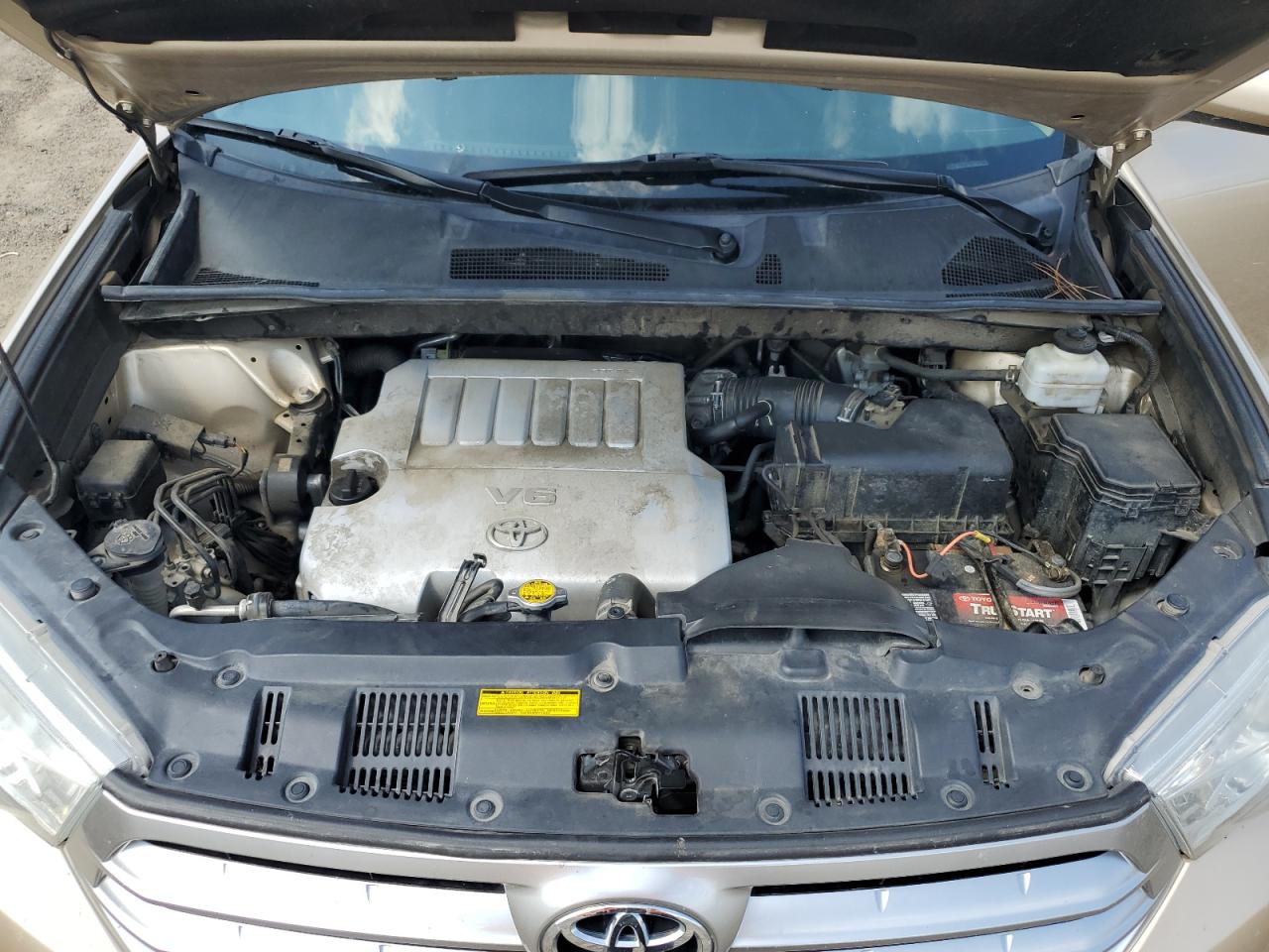 2012 Toyota Highlander VIN 5TDZK3EH7CS068346 Copart auction photo, rear end / minor dent/scratches damage thumbnail 14