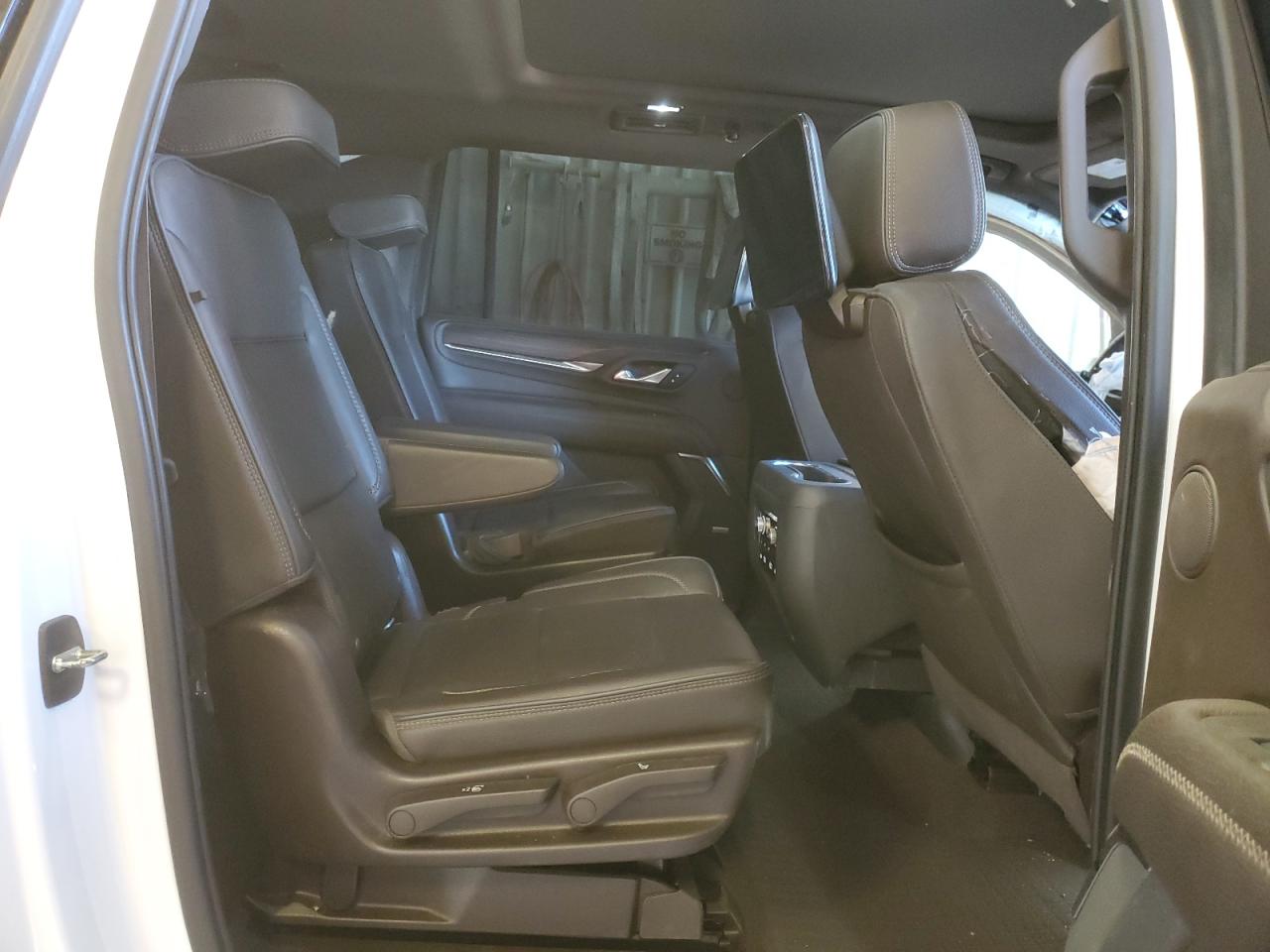 2022 GMC Yukon VIN 1GKS2JKL5NR133425 Copart auction photo, front end / minor dent/scratches damage thumbnail 11