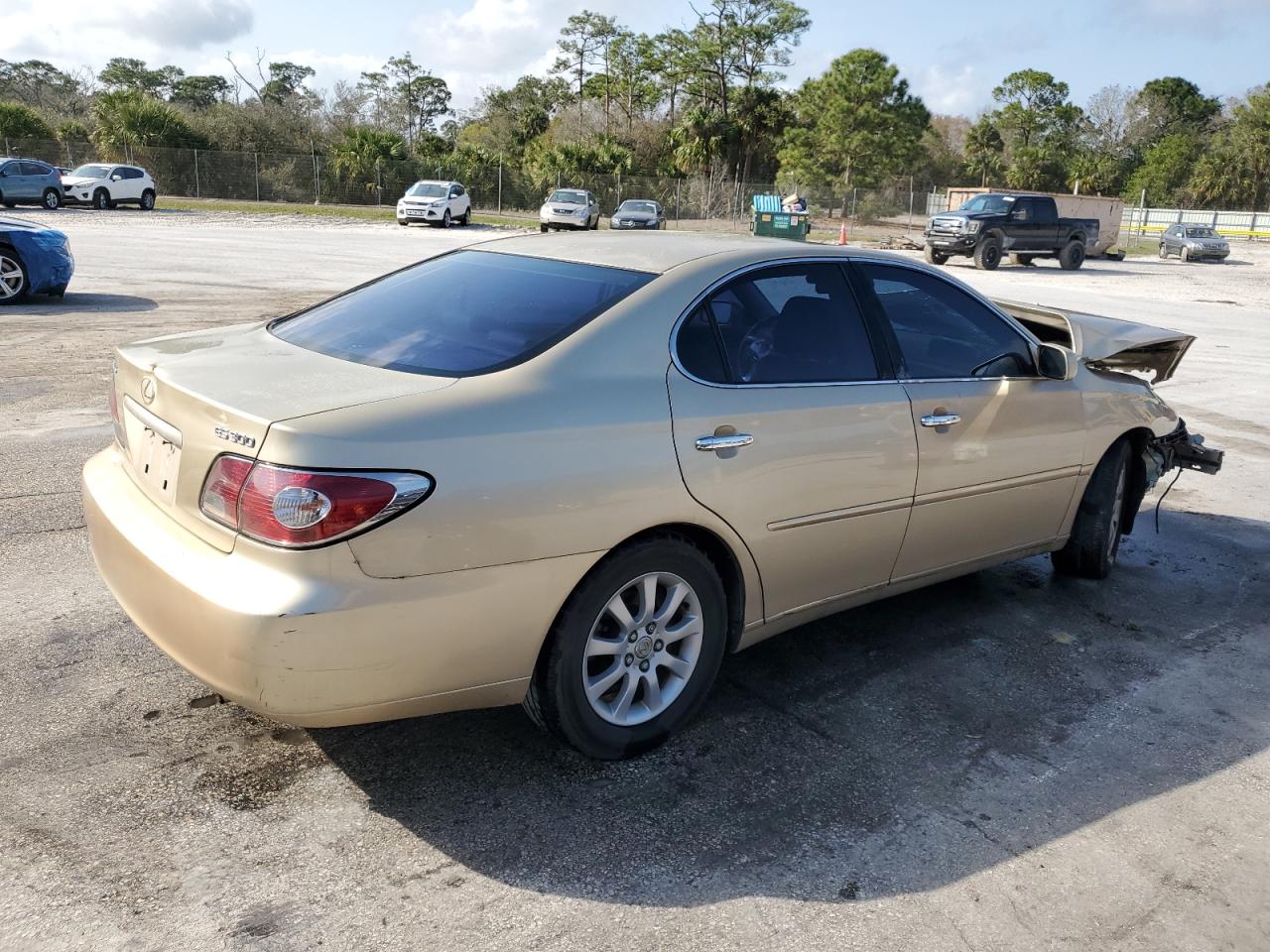 2002 Lexus ES VIN JTHBF30G320045909 Copart auction photo, front end / minor dent/scratches damage thumbnail 3
