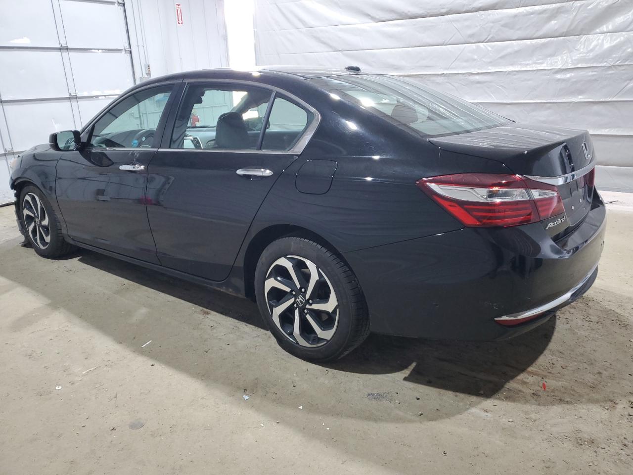 2017 Honda Accord VIN 1HGCR2F01HA094760 Copart auction photo, front end / side damage thumbnail 2