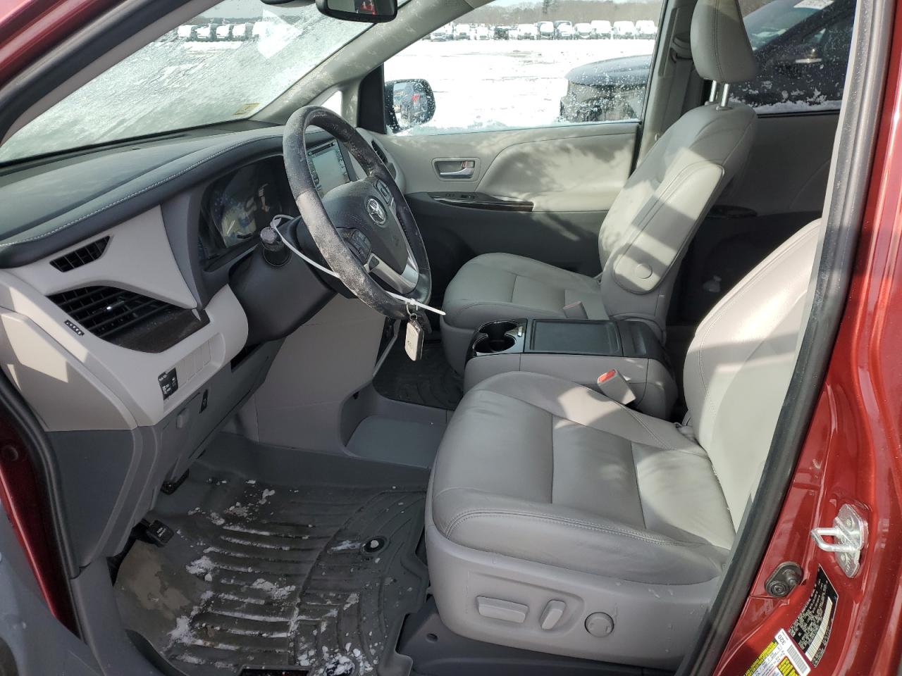 2020 Toyota Sienna VIN 5TDDZ3DCXLS228652 Copart auction photo, rear end / front end damage thumbnail 7