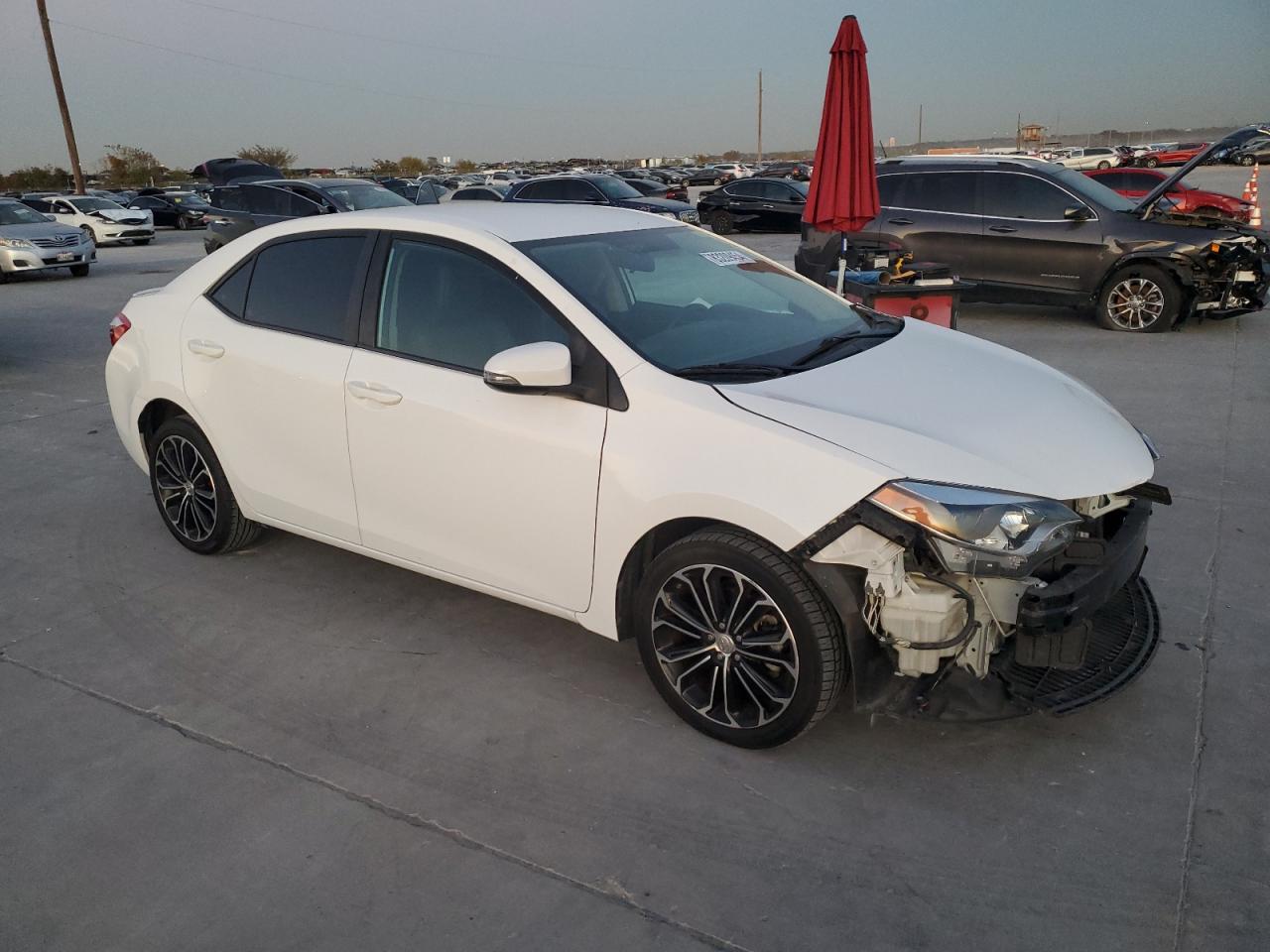 2015 Toyota Corolla VIN 2T1BURHE5FC305316 Copart auction photo, front end damage thumbnail 4