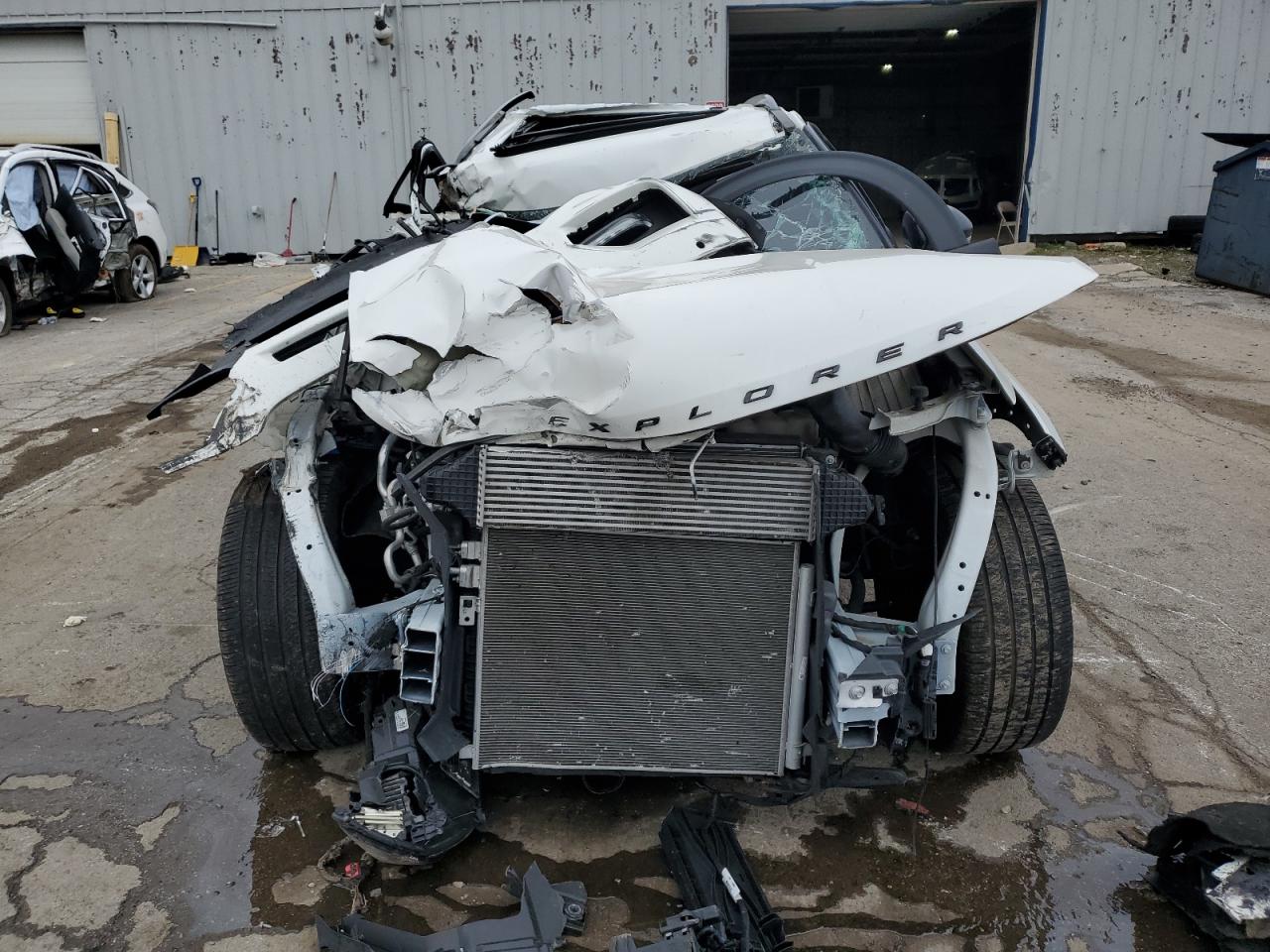 2020 Ford Explorer VIN 1FM5K8GC4LGC24099 Copart auction photo, all over damage thumbnail 5