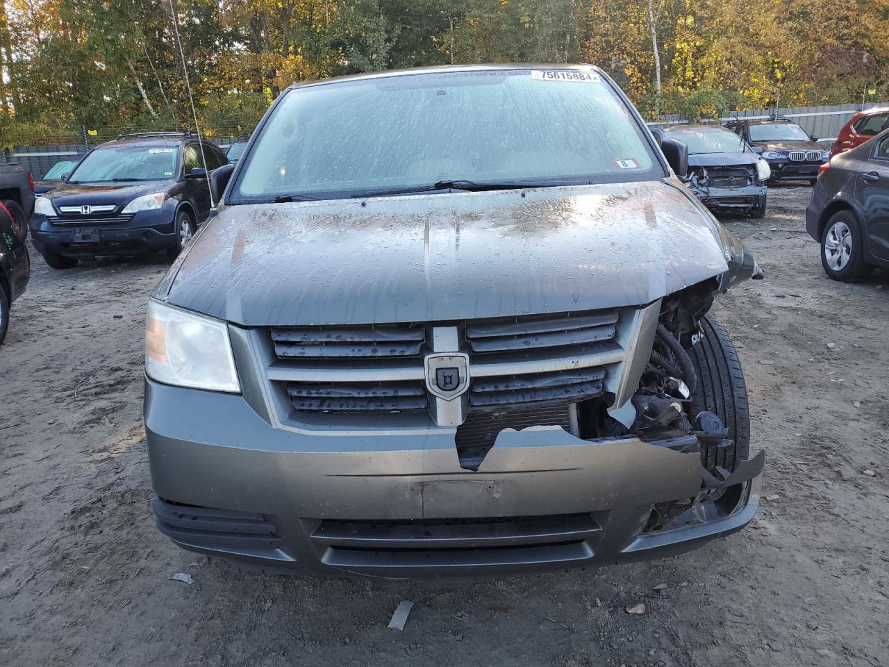 2010 Dodge Caravan VIN 2D4RN4DE9AR388717 Copart auction photo, front end / side damage thumbnail 5