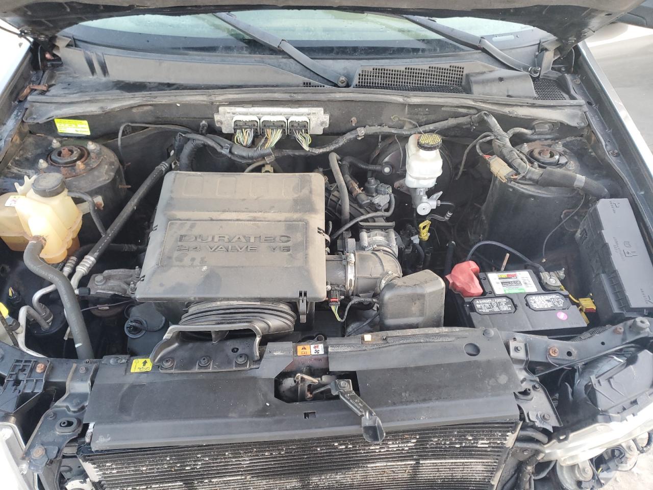 2011 Ford Escape VIN 1FMCU9DG5BKA18199 Copart auction photo, front end damage thumbnail 12