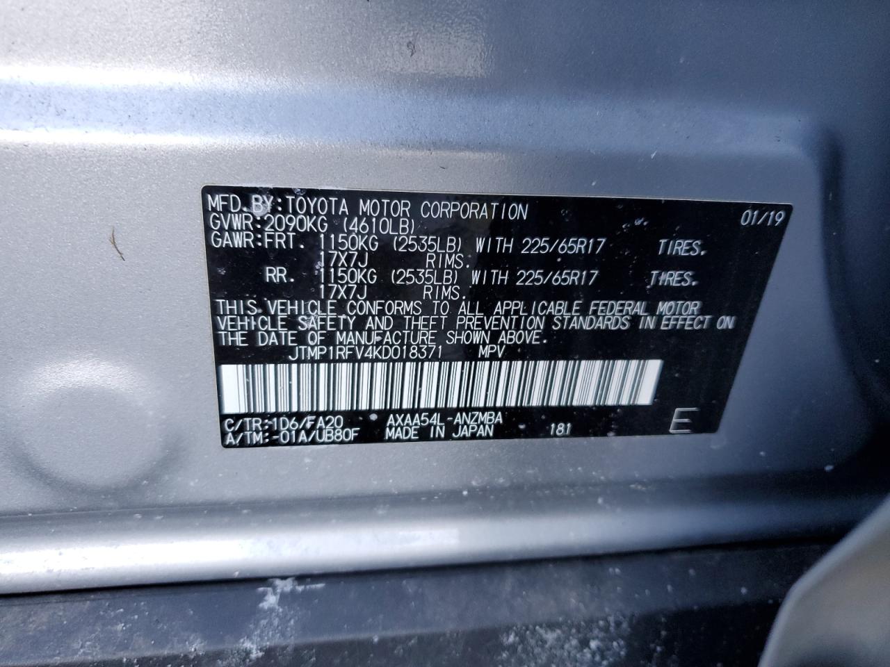 2019 Toyota RAV 4 VIN JTMP1RFV4KD018371 Copart auction photo, front end / minor dent/scratches damage thumbnail 16
