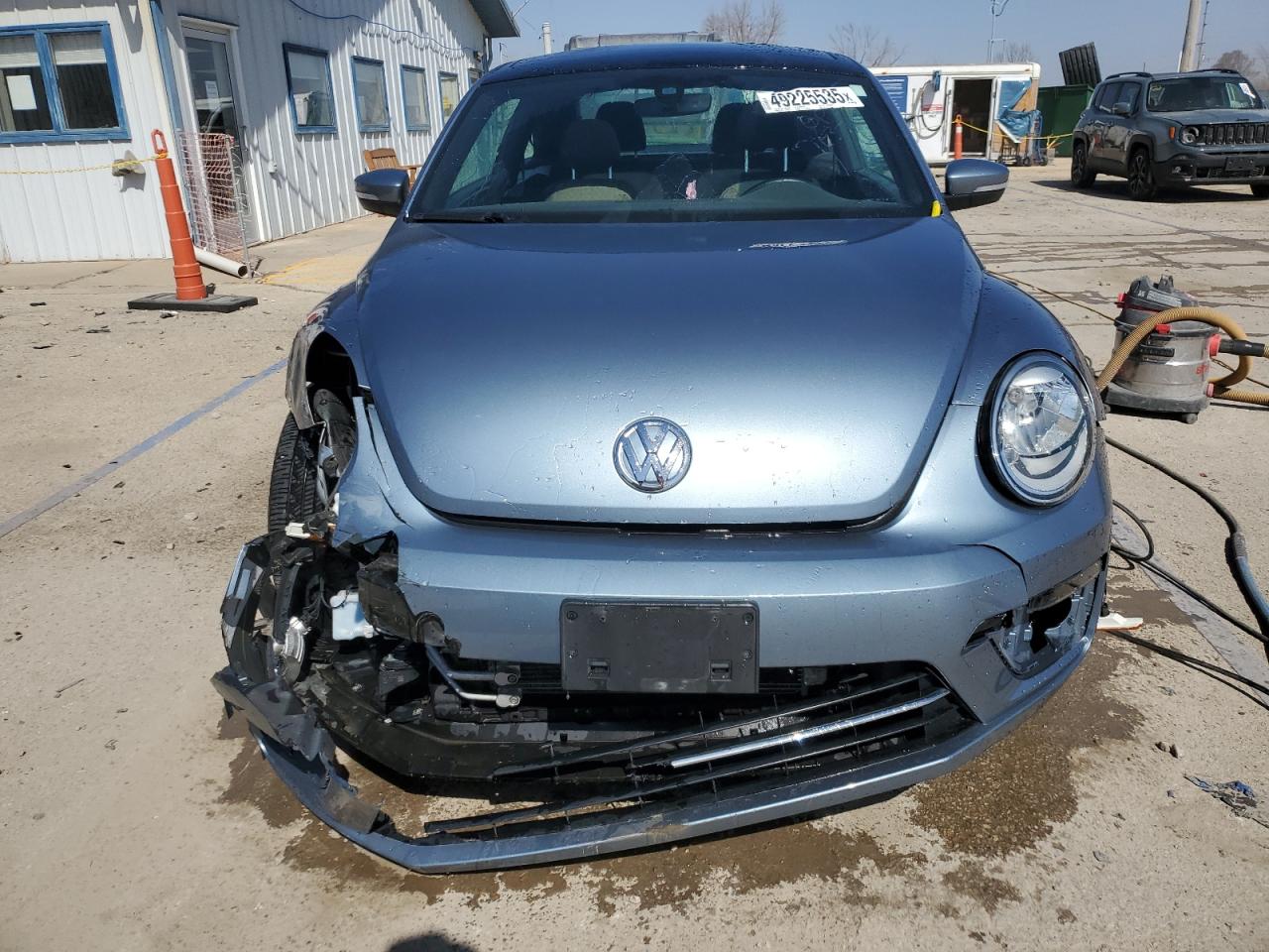 2019 Volkswagen Beetle VIN 3VWFD7AT0KM703711 Copart auction photo, front end damage thumbnail 5