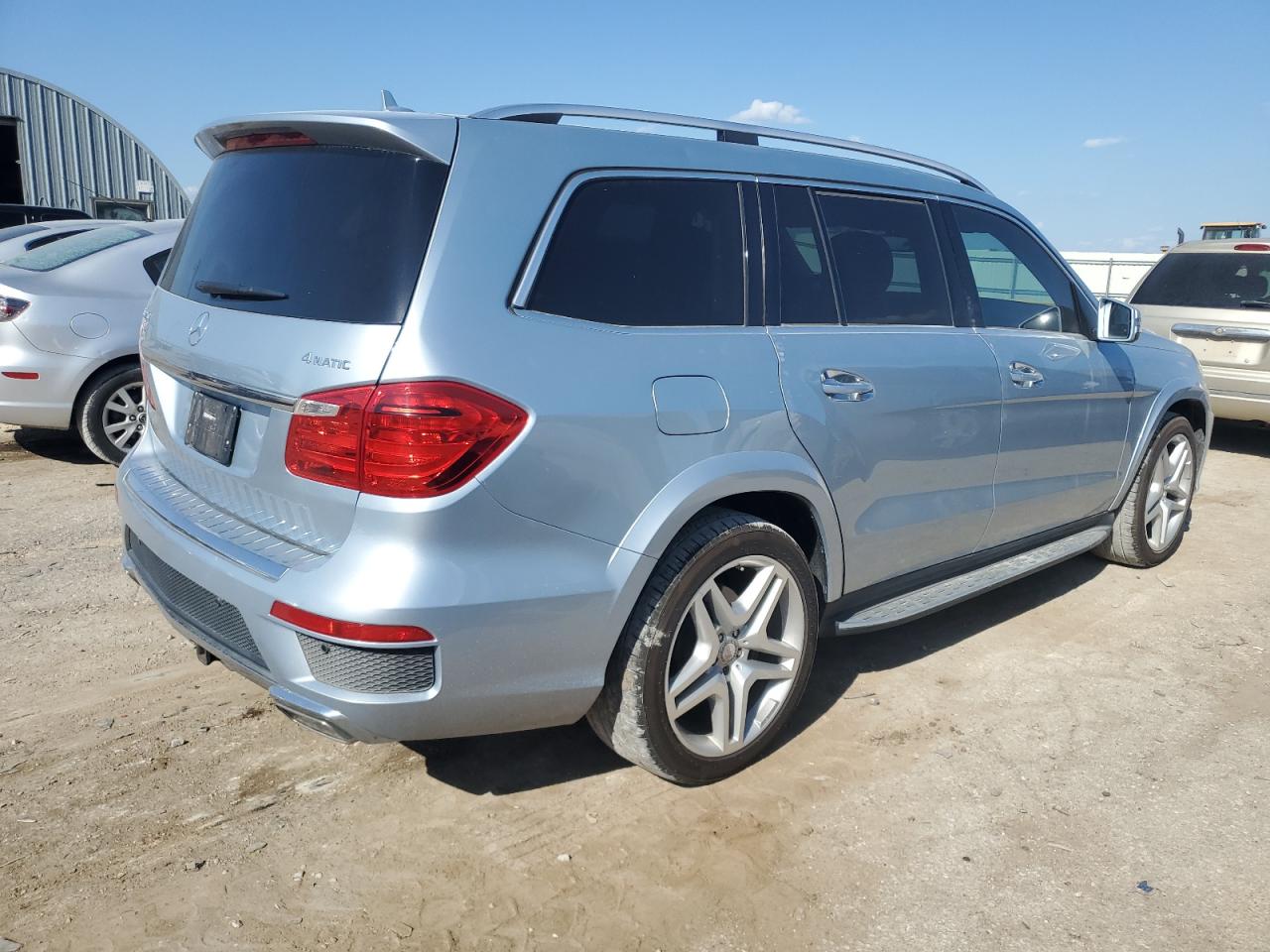 2015 Mercedes-Benz GL-klasse VIN 4JGDF7DE0FA574580 Copart auction photo, hail damage thumbnail 3
