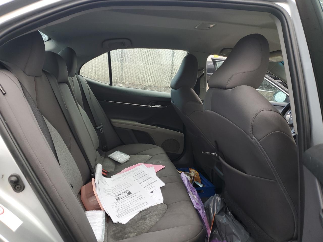 2018 Toyota Camry VIN 4T1B11HK0JU638661 Copart auction photo, rear end / front end damage thumbnail 11