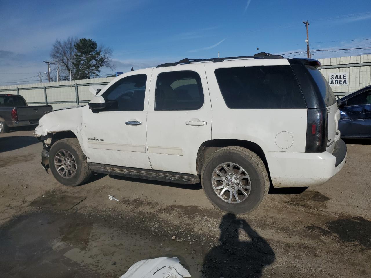 2009 GMC Yukon VIN 1GKEC23389R292265 Copart auction photo, front end / minor dent/scratches damage thumbnail 2
