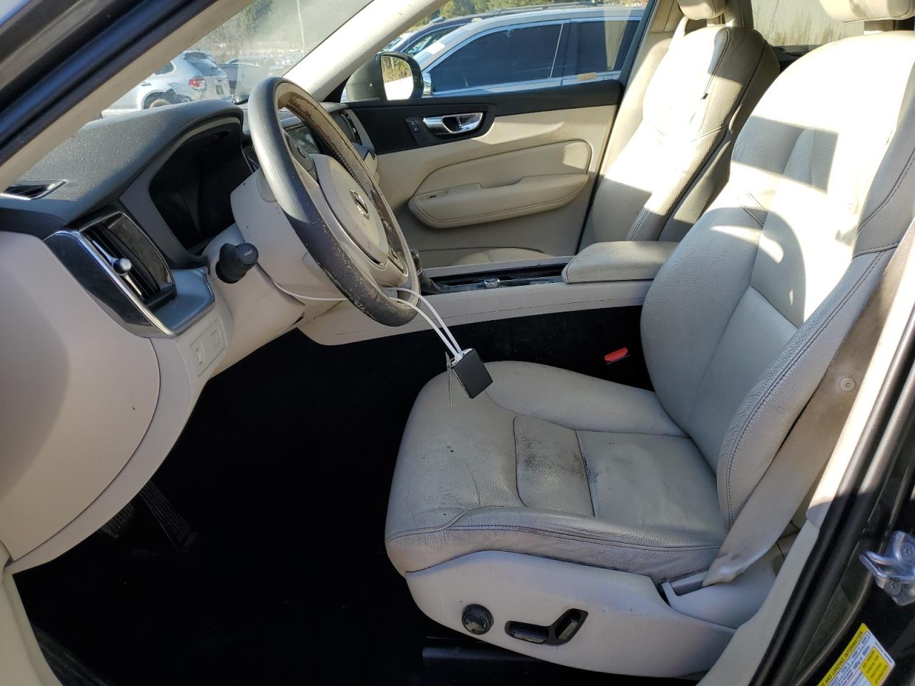 2018 Volvo XC60 VIN LYV102RK0JB087441 Copart auction photo, front end damage thumbnail 7
